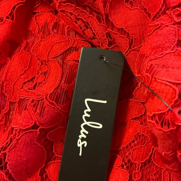 Lulus Red Lace Sheath Dress Short Sleeve Scalloped Hem Size M NWT - Picture 6 of 13